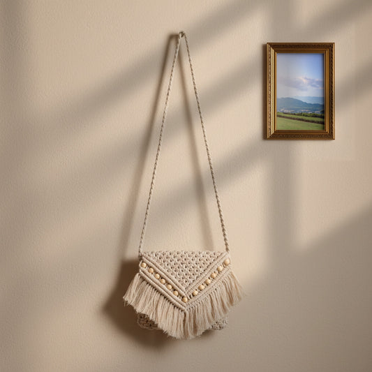 Avoirr Handmade Macrame Purse for Women with Wooden Beads – Boho Crossbody Shoulder Bag, Small Cotton Fringe Handbag, Lightweight Festival Summer Travel Gift